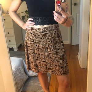 American eagle skirt with pockets